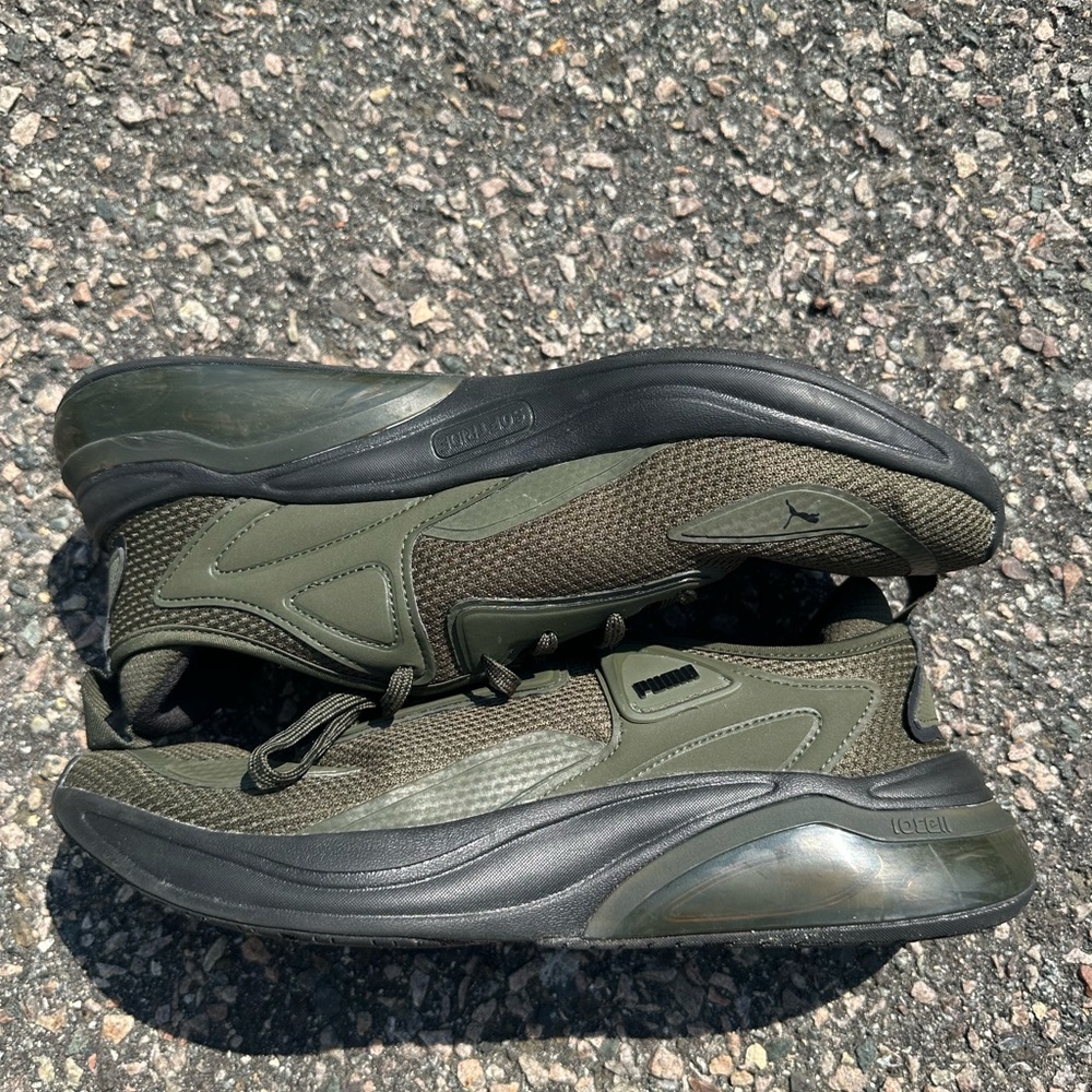 Puma Green and Black Sneakers with Chunky Design